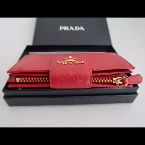 Medium Saffiano Prada Leather Wallet - Picture 3 of 6